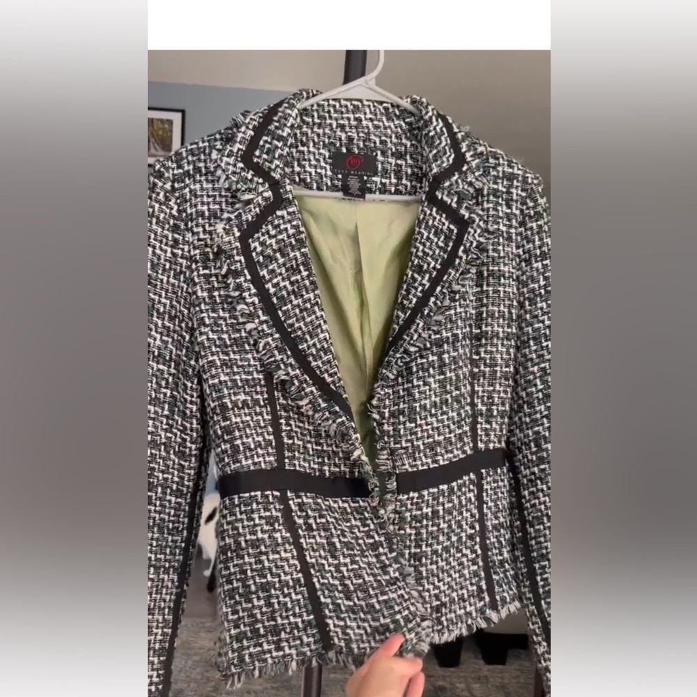 True Meaning Distressed Tweed Blazer Button Closure Black Trim Accents Size 8 - Picture 4 of 12